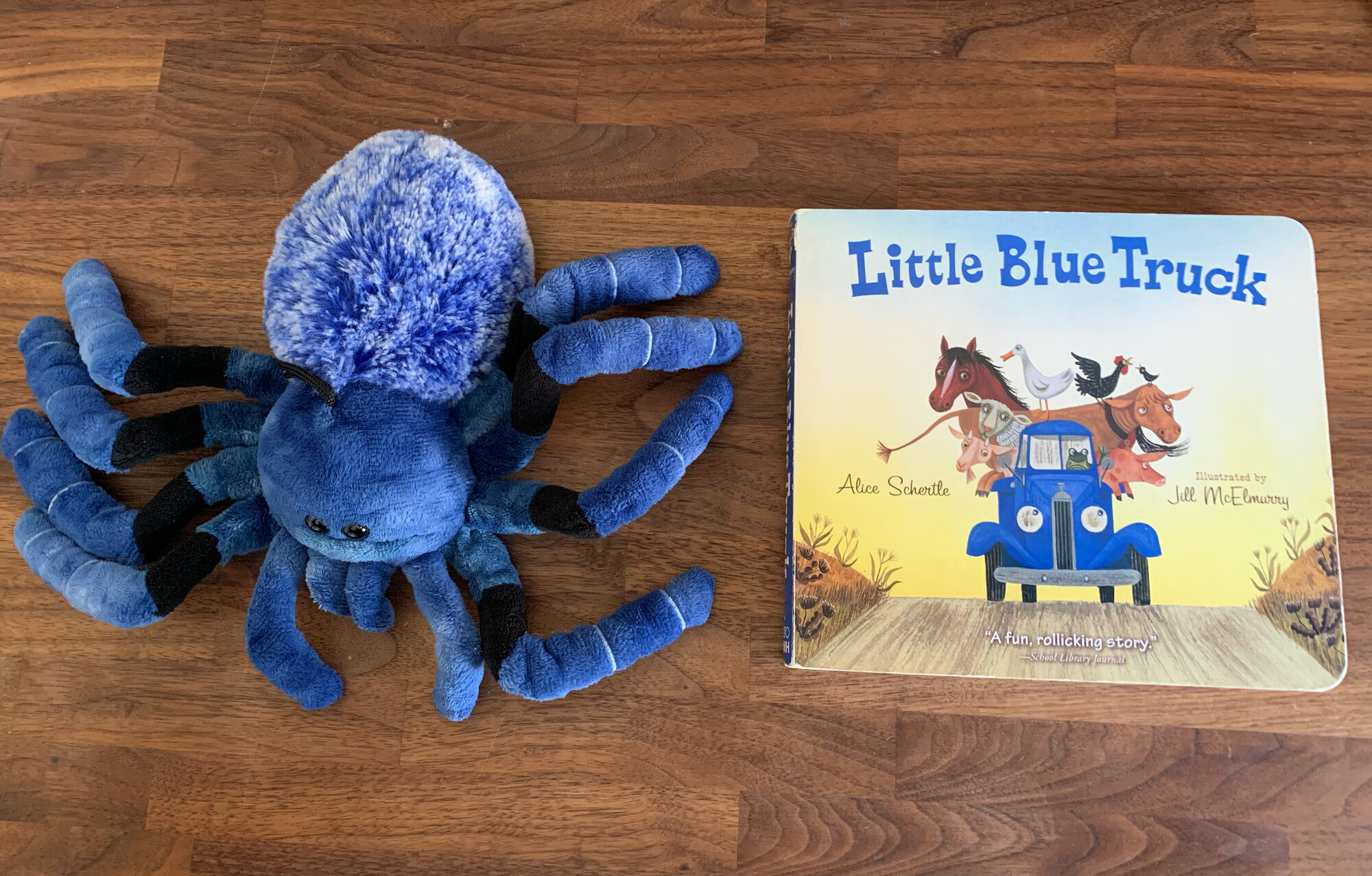 The cover of Little Blue Truck
