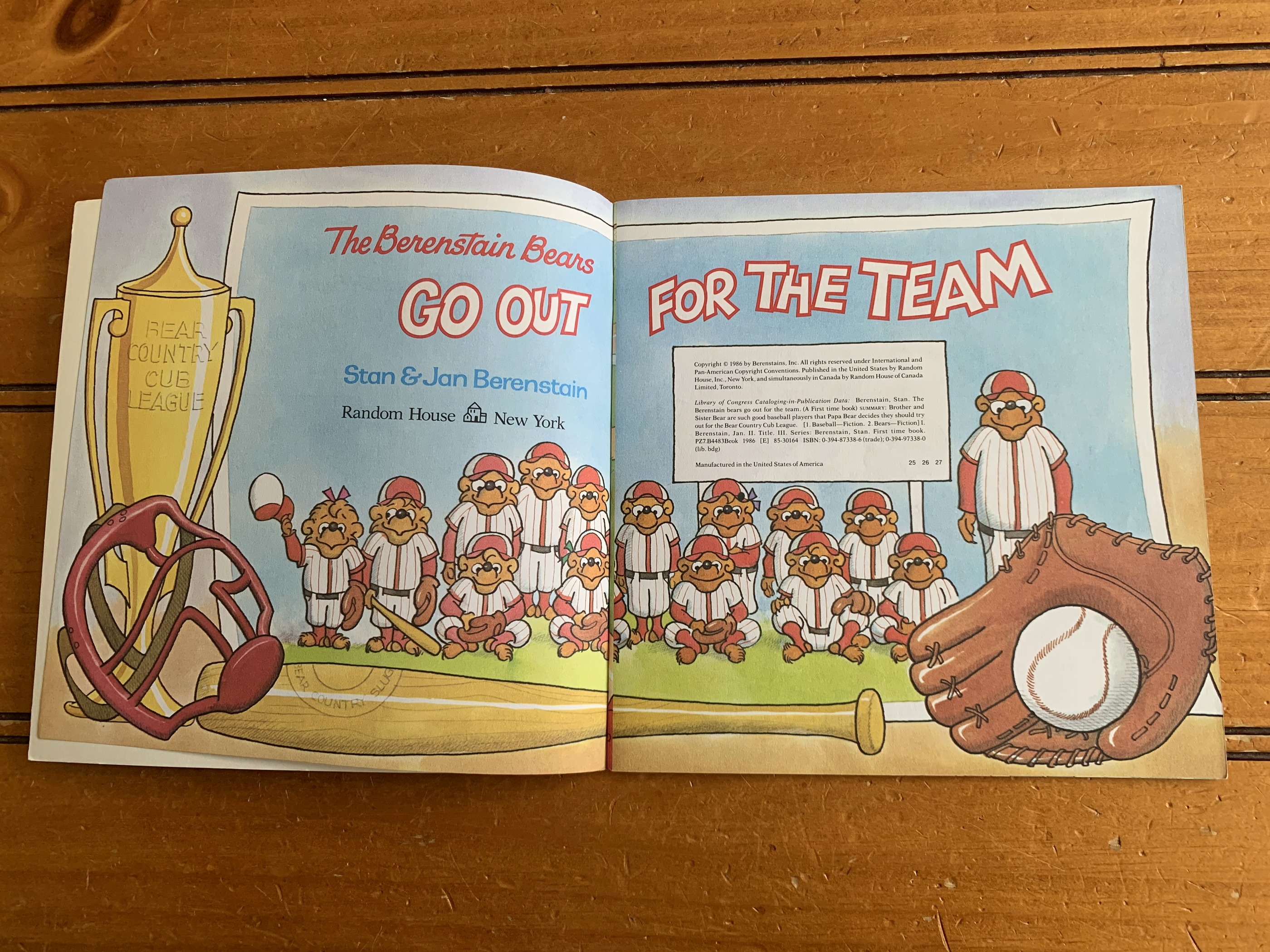 The Berenstain Bears Go Out for the Team — the title-page spread