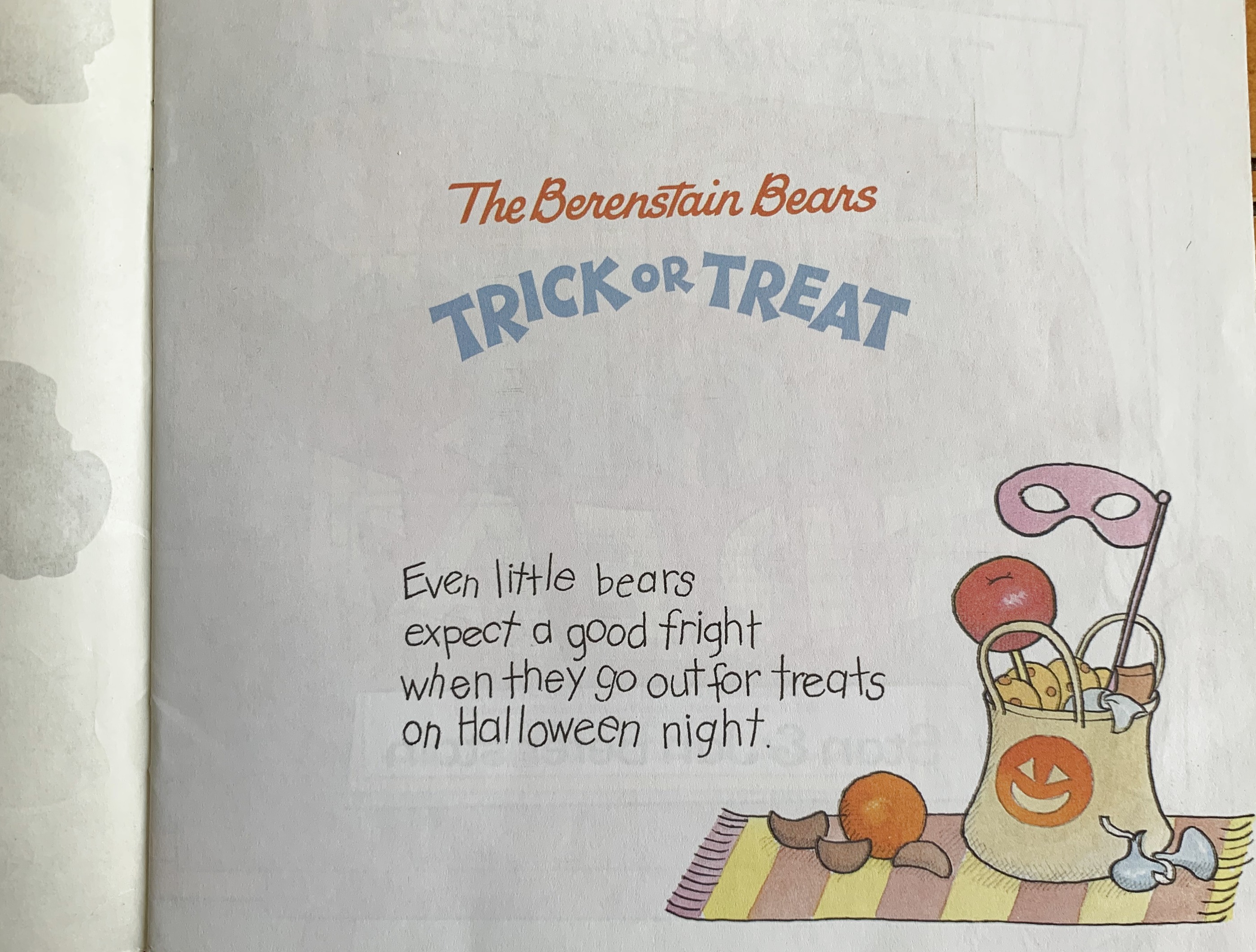 The Berenstain Bears Trick or Treat — the opening rhyme page